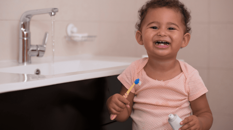 Dicas para ajudar seu bebê a lidar com a dentição