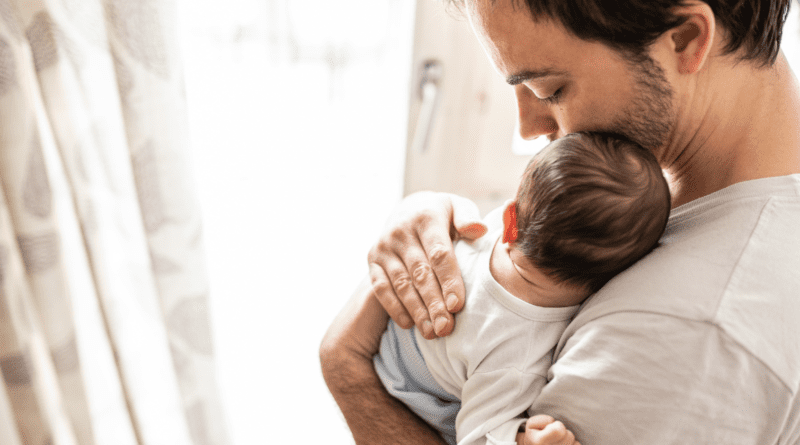 Licença-paternidade: Entenda as principais questões