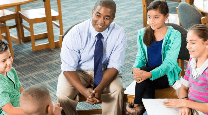 A Importância da Participação dos Pais nas Reuniões Escolares
