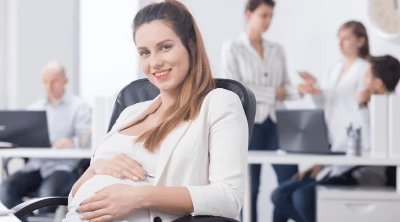 Quando e como contar às pessoas sobre a gravidez no trabalho: dicas e etiqueta